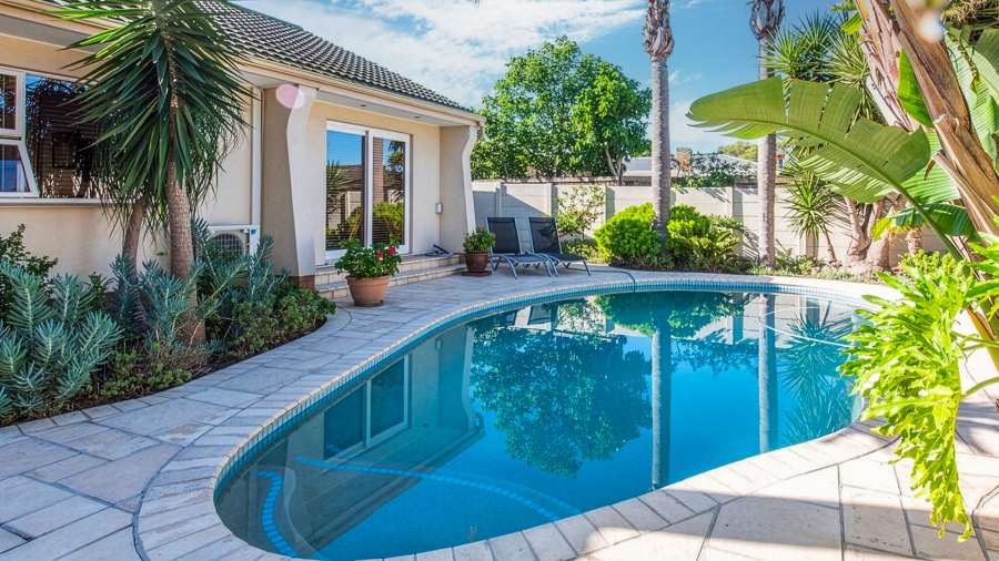 4 Bedroom Property for Sale in Welgelegen Western Cape